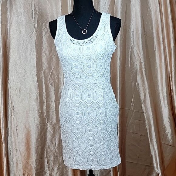Banana Republic White Flower Lace Sheath Dress - Picture 6 of 16